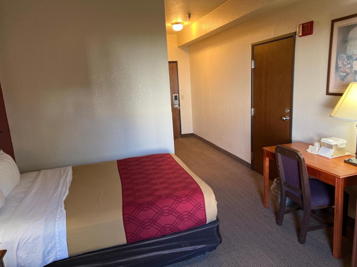 Express Inn & Suites Decatur Exteriör bild