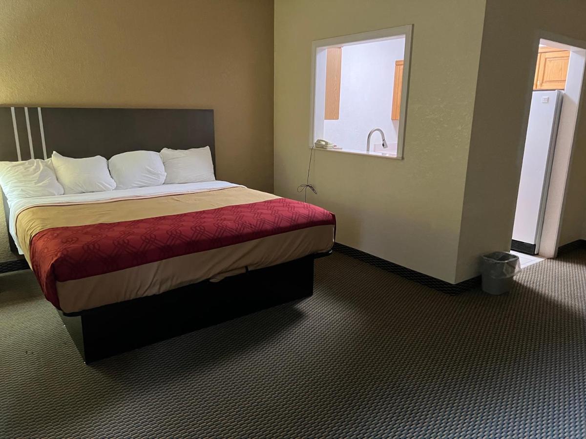 Express Inn & Suites Decatur Exteriör bild
