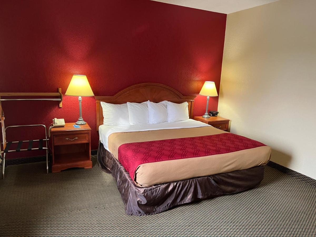 Express Inn & Suites Decatur Exteriör bild