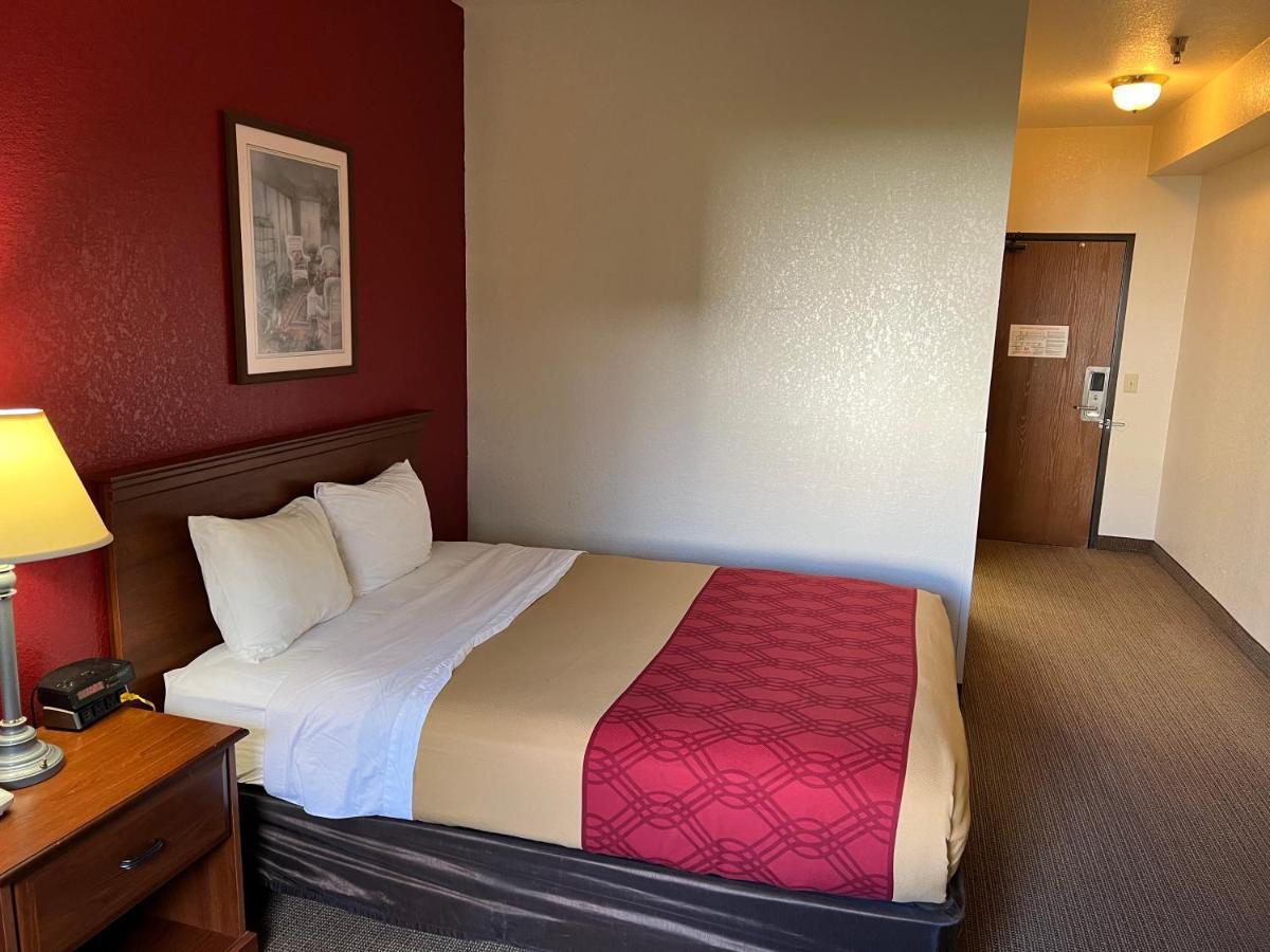 Express Inn & Suites Decatur Exteriör bild